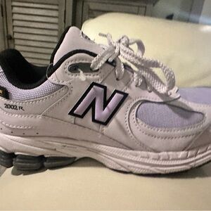 New Balance White and Gray Athletic Shoes